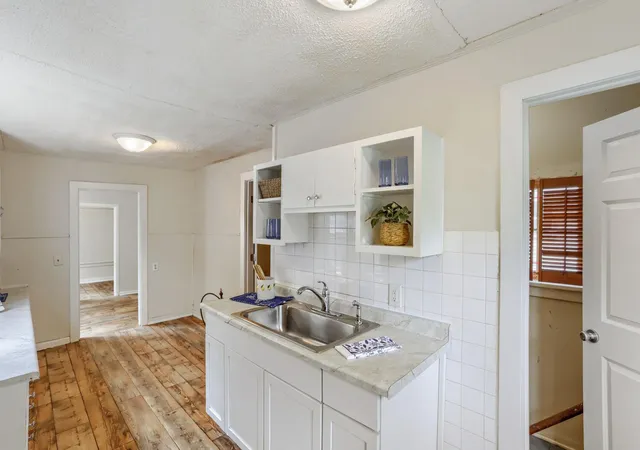 Photo 3 of Single family home for sale at 2922 Sheridan Ave N, Minneapolis, MN 55411 | MLS# 7123689 | Listing updated on 2026-09-14