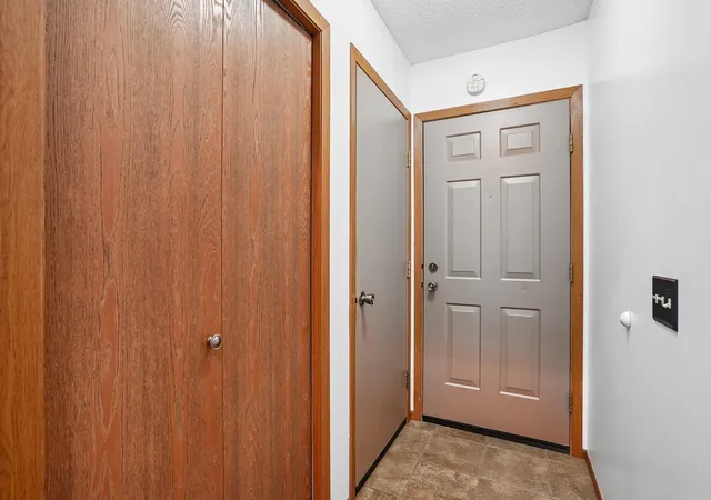 Photo 4 of Single family home for sale at 412 Whispering River Ln, Farmington, MN 55024 | MLS# 7123733 | Listing updated on 2026-09-21