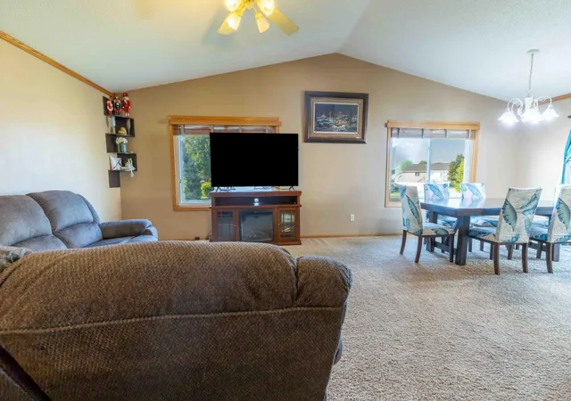 Photo 3 of Sale Pending at 112 Parkside St, Mankato, MN 56001 | MLS# 7123751 | Listing updated on 2026-09-15