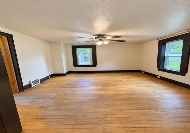 Photo 4 of Single family home for sale at 412 Lafond Ave, Saint Paul, MN 55103 | MLS# 7123837 | Listing updated on 2026-09-12