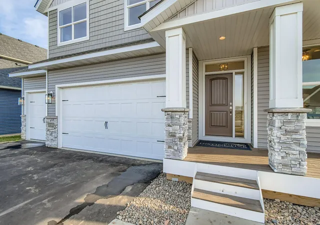 Photo 3 of Single family home for sale at 13722 Arrowhead Way, Rosemount, MN 55068 | MLS# 7123859 | Listing updated on 2026-09-14