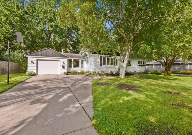 Photo 3 of Single family home for sale at 116 Ridgely Rd, Mankato, MN 56001 | MLS# 7123950 | Listing updated on 2026-09-15