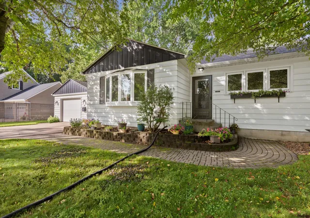 Photo 4 of Single family home for sale at 116 Ridgely Rd, Mankato, MN 56001 | MLS# 7123950 | Listing updated on 2026-10-07