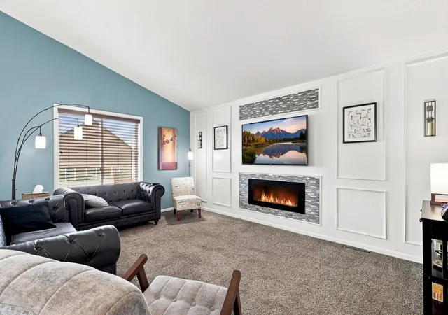 Photo 2 of Single family home for sale at 201 14th Ave Nw, Kasson, MN 55944 | MLS# 7124087 | Listing updated on 2026-09-15