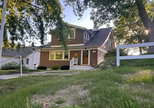 Photo 2 of Single family home for sale at 116 Grant St S, Lake Benton, MN 56149 | MLS# 7124201 | Listing updated on 2026-09-14