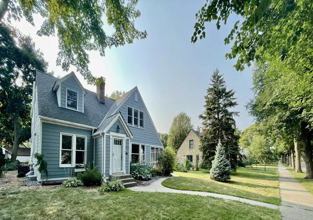 Photo 3 of Sale Pending at 2714 Mckinley St Ne, Minneapolis, MN 55418 | MLS# 7124203 | Listing updated on 2026-09-11
