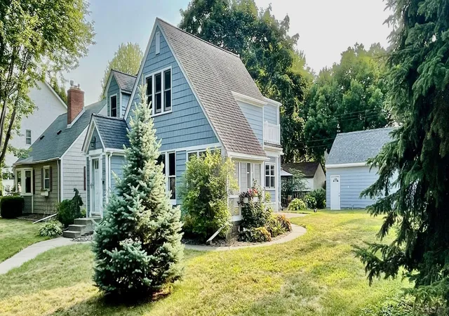 Photo 3 of Single Family Residence at 2714 Mckinley St NE, Minneapolis, MN 55418 | MLS# 7124203 |  | Sold on 2026-09-30