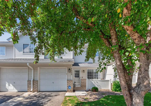 Photo 4 of Single family home for sale at 8630 Quarry Ridge Ln #H, Woodbury, MN 55125 | MLS# 7124303 | Listing updated on 2026-09-15