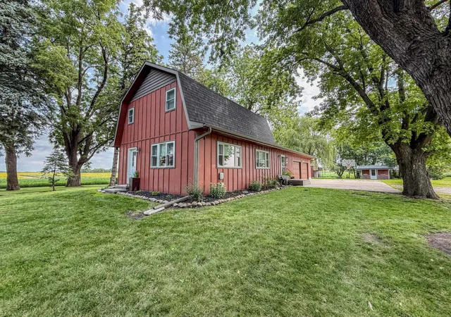 Photo 1 of Single family home for sale at 1301 N 9th Street, Olivia, MN 56277 | MLS# 7124572 | Listing updated on 2026-09-15