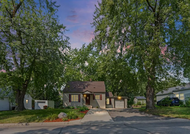 Single family home for sale at 207 7th Street N, Waverly, MN 55390 | MLS# 7124593