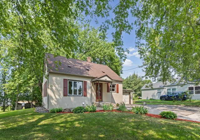 Photo 2 of Single family home for sale at 207 7th Street N, Waverly, MN 55390 | MLS# 7124593 | Listing updated on 2026-09-14