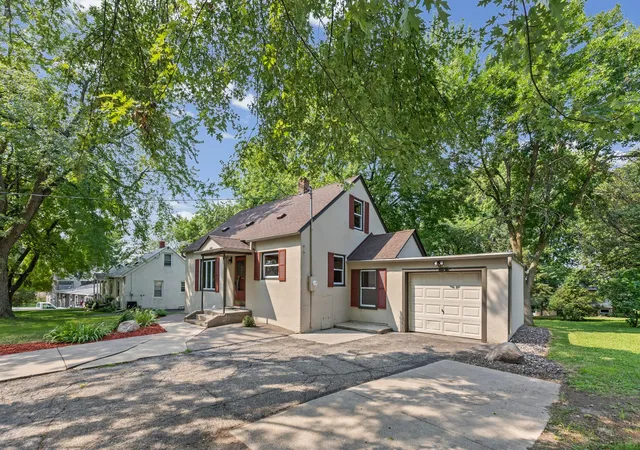 Photo 3 of Single family home for sale at 207 7th Street N, Waverly, MN 55390 | MLS# 7124593 | Listing updated on 2026-09-14