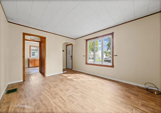 Photo 4 of Single family home for sale at 207 7th Street N, Waverly, MN 55390 | MLS# 7124593 | Listing updated on 2026-09-14