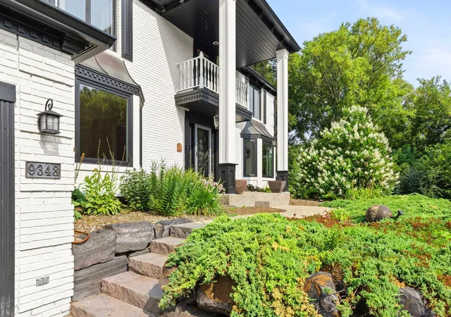 Photo 4 of Single family home for sale at 9348 Olympia Dr, Eden Prairie, MN 55347 | MLS# 7124628 | Listing updated on 2026-10-05