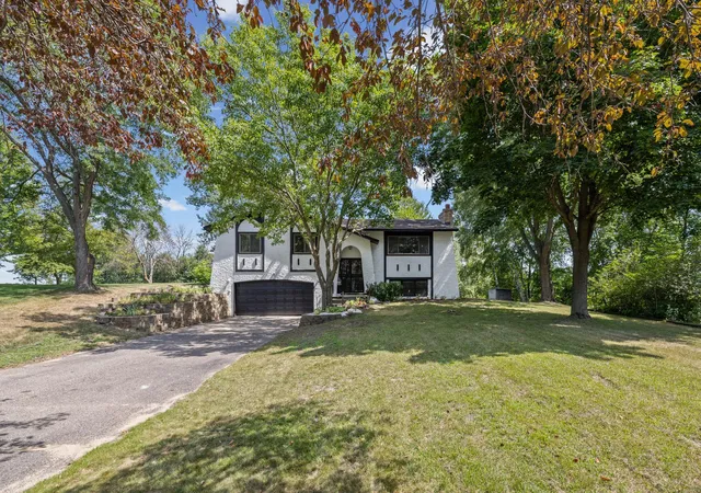 Photo 4 of Single family home for sale at 1835 214th Avenue NE, Cedar, MN 55011 | MLS# 7124700 | Listing updated on 2026-09-09