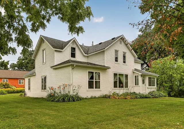 Photo 2 of Sale Pending at 309 E Main St, Dodge Center, MN 55927 | MLS# 7124795 | Listing updated on 2026-09-15