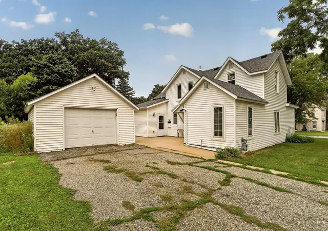 Photo 3 of Sale Pending at 309 E Main St, Dodge Center, MN 55927 | MLS# 7124795 | Listing updated on 2026-09-15