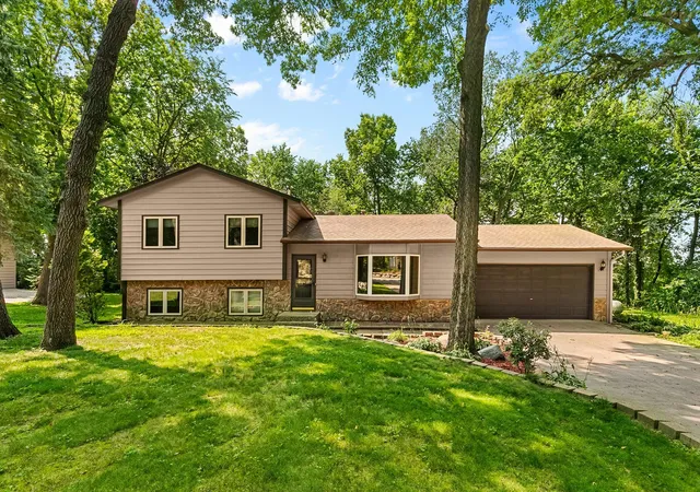 Photo 3 of Single family home for sale at 2460 277th Street W, Randolph, MN 55065 | MLS# 7124810 | Listing updated on 2026-09-15