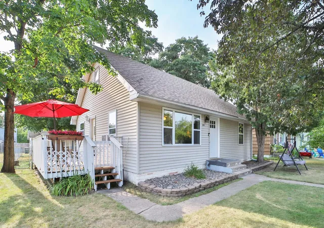 Photo 1 of Single family home for sale at 1015 13th Avenue Ne, Brainerd, MN 56401 | MLS# 7124859 | Listing updated on 2026-09-14