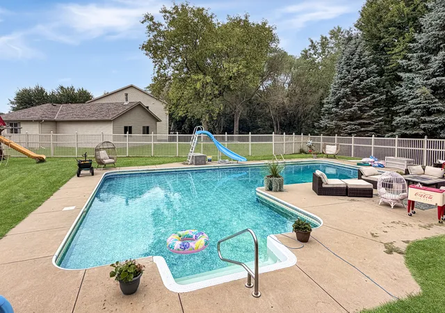 Photo 3 of Single family home for sale at 1910 Temminck Rd, Saint Cloud, MN 56301 | MLS# 7124915 | Listing updated on 2026-10-04