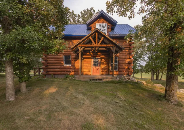 Photo 3 of Single family home for sale at 17231 330th Avenue, Frazee, MN 56544 | MLS# 7125081 | Listing updated on 2026-09-12