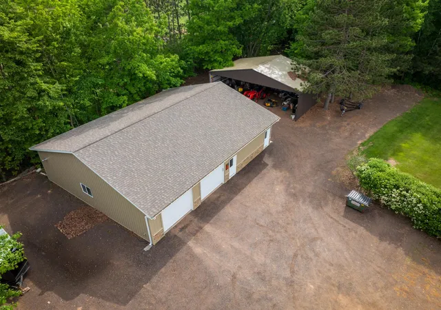 Photo 3 of Sale Pending at 38813 Fox Rd, Hinckley, MN 55037 | MLS# 7125187 | Listing updated on 2026-09-22
