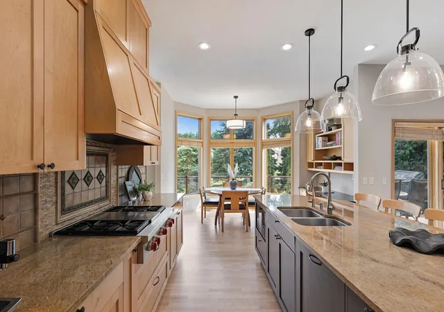 Photo 4 of Single family home for sale at 7602 S Bay Cir, Minneapolis, MN 55438 | MLS# 7125202 | Listing updated on 2026-09-09