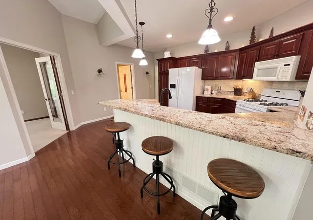 Photo 4 of Sale Pending at 7207 W 144th Street, Savage, MN 55378 | MLS# 7125298 | Listing updated on 2026-09-12