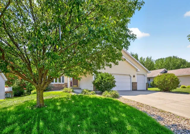 Photo 2 of Single family home for sale at 3514 42nd Street Nw, Rochester, MN 55901 | MLS# 7125300 | Listing updated on 2026-09-10