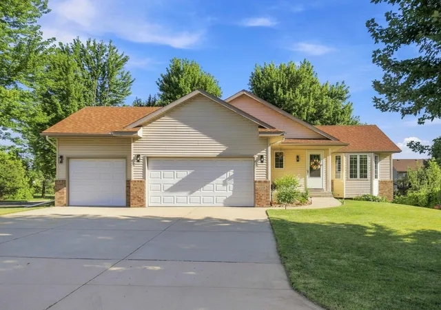 Photo 1 of Single family home for sale at 1210 Jadden Ln Se, Owatonna, MN 55060 | MLS# 7125301 | Listing updated on 2026-09-13