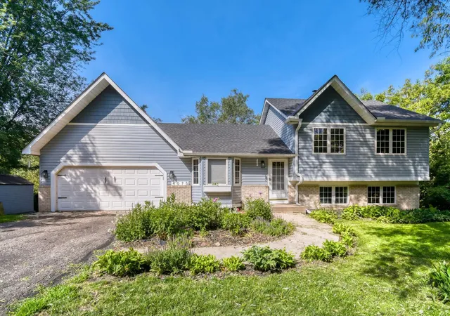 Photo 1 of Sale Pending at 4075 Valentine Crst Rd, Saint Paul, MN 55112 | MLS# 7125309 | Listing updated on 2026-09-10