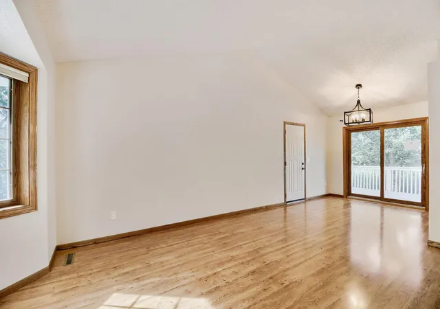 Photo 2 of Sale Pending at 4075 Valentine Crst Rd, Saint Paul, MN 55112 | MLS# 7125309 | Listing updated on 2026-09-10