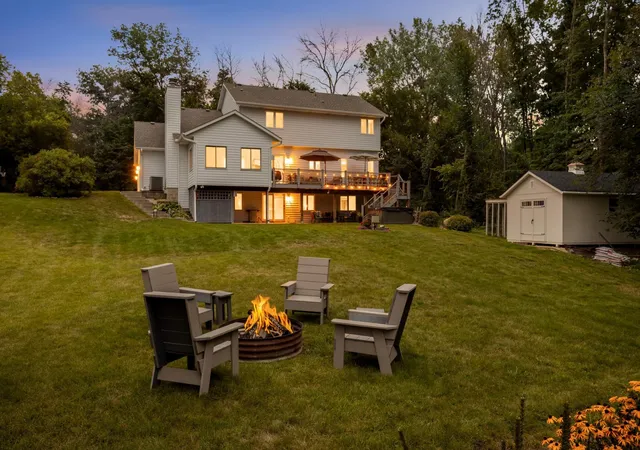 Photo 4 of Sale Pending at 20426 Lynn Dr, Prior Lake, MN 55372 | MLS# 7125409 | Listing updated on 2026-09-14