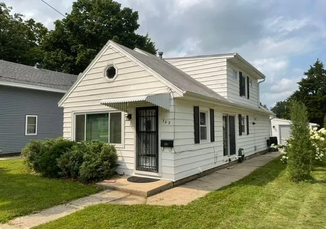 Photo 1 of Single family home for sale at 702 11th Avenue Sw, Austin, MN 55912 | MLS# 7125487 | Listing updated on 2026-09-11