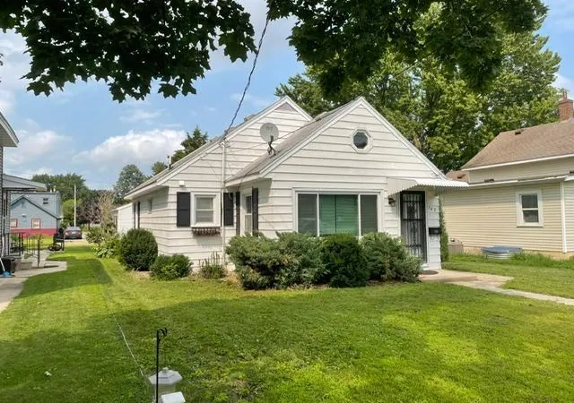 Photo 3 of Single family home for sale at 702 11th Avenue Sw, Austin, MN 55912 | MLS# 7125487 | Listing updated on 2026-09-11