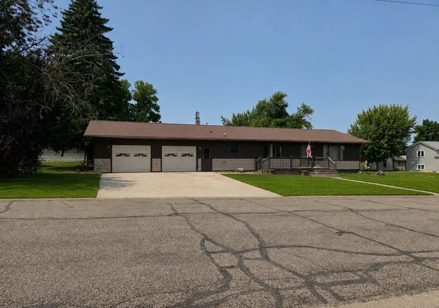 Photo 2 of Single family home for sale at 121 & 407 4th & 2nd St Ave, Milnor, ND 58060 | MLS# 7125541 | Listing updated on 2026-09-08