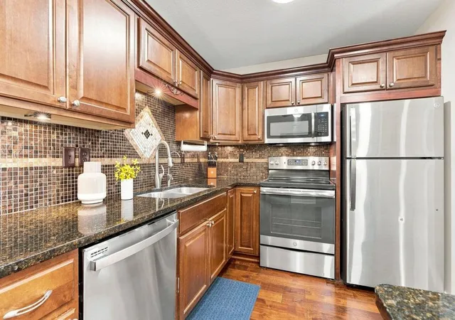 Photo 1 of Single family home for sale at 970 Pontiac Ln, Chanhassen, MN 55317 | MLS# 7125661 | Listing updated on 2026-09-15