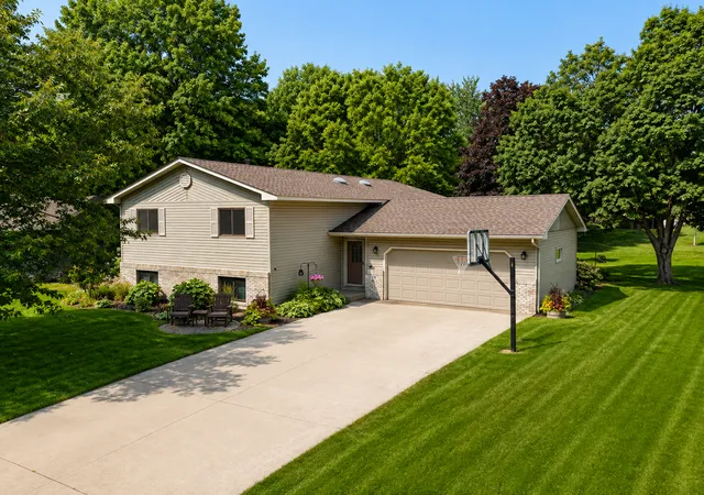 Photo 1 of Sale Pending at 107 Craig Ln, Monticello, MN 55362 | MLS# 7125821 | Listing updated on 2026-09-11