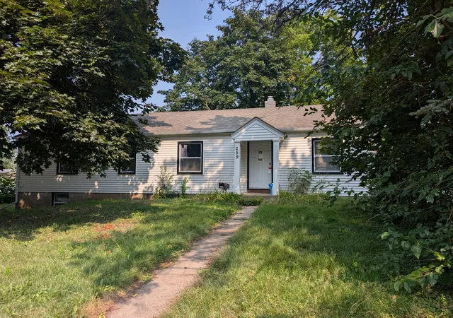 Photo 2 of Single family home for sale at 259 20th Avenue S, South Saint Paul, MN 55075 | MLS# 7125867 | Listing updated on 2026-09-14