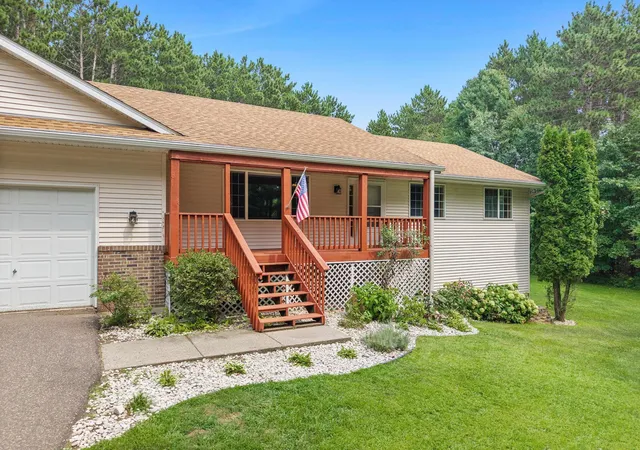 Photo 3 of Single family home for sale at 3089 320th Avenue Nw, Cambridge, MN 55008 | MLS# 7125928 | Listing updated on 2026-09-11