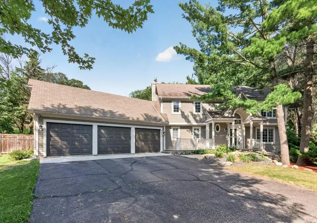 Photo 3 of Single family home for sale at 7305 Hidden Valley Trl S, Cottage Grove, MN 55016 | MLS# 7126018 | Listing updated on 2026-09-14