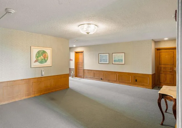 Listing Photo 4 - Condo for sale in building located at 6300 Xerxes Ave S, Edina, MN 55423 - Unit #31