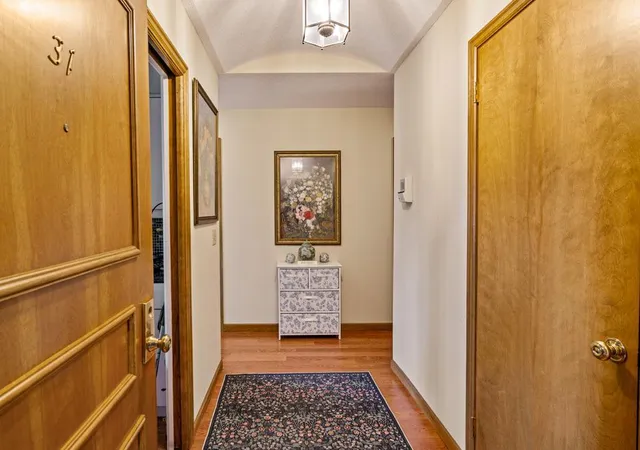 Listing Photo 5 - Condo for sale in building located at 6300 Xerxes Ave S, Edina, MN 55423 - Unit #31