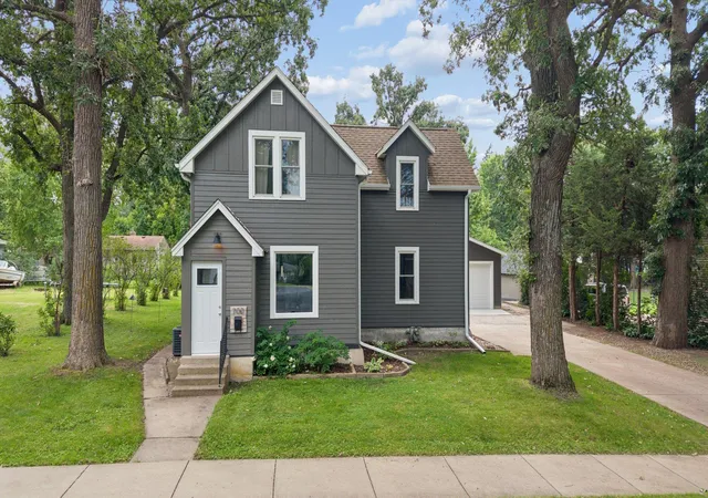 Photo 1 of Sale Pending at 700 2nd Avenue Sw, Hutchinson, MN 55350 | MLS# 7126130 | Listing updated on 2026-09-15
