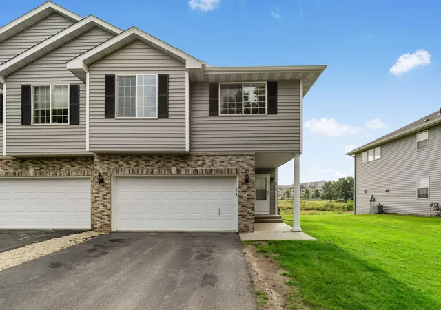 Photo 1 of Sale Pending at 813 Alysheba Rd, Shakopee, MN 55379 | MLS# 7126144 | Listing updated on 2026-09-15