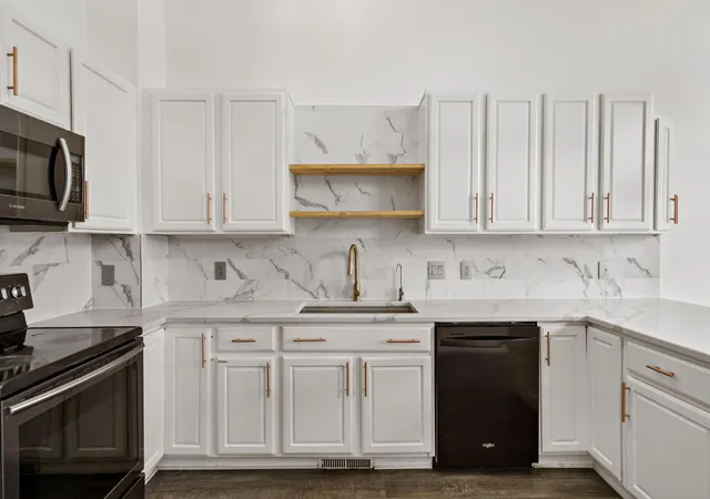 Photo 3 of Sale Pending at 813 Alysheba Rd, Shakopee, MN 55379 | MLS# 7126144 | Listing updated on 2026-09-15