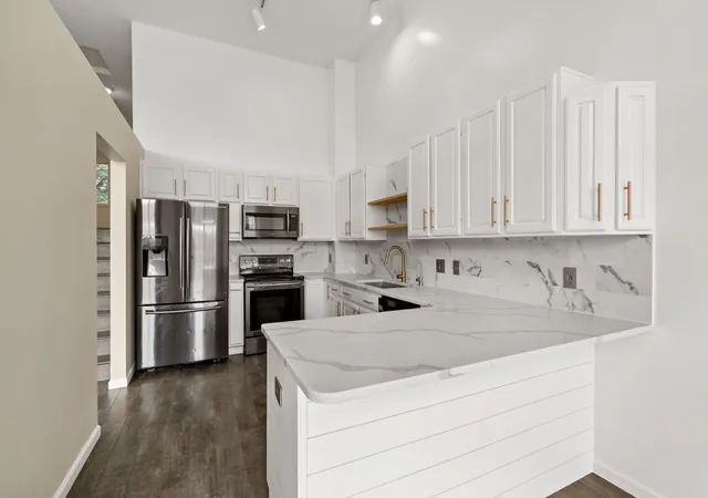 Photo 3 of Single family home for sale at 813 Alysheba Rd, Shakopee, MN 55379 | MLS# 7126144 | Listing updated on 2026-10-02