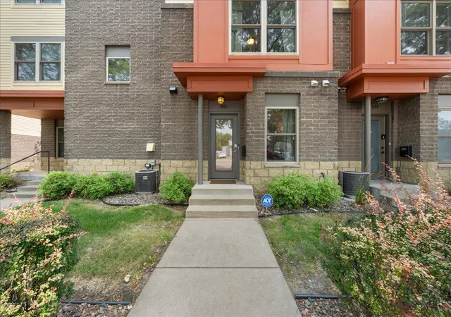 Photo 1 of Single family home for sale at 640 Dale St N, Saint Paul, MN 55103 | MLS# 7126201 | Listing updated on 2026-09-15