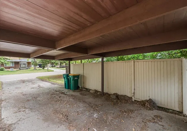 Photo 2 of Single family home for sale at 609 Center St S, Wahpeton, ND 58075 | MLS# 7126228 | Listing updated on 2026-09-08