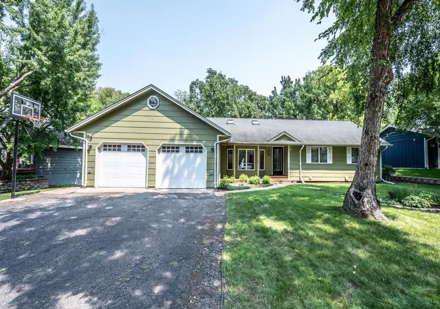 Photo 2 of Single family home for sale at 17600 Italy Path, Lakeville, MN 55044 | MLS# 7126282 | Listing updated on 2026-09-11